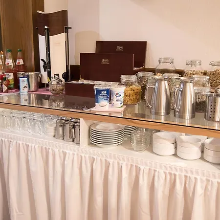 ホテル Central-hotel 3*